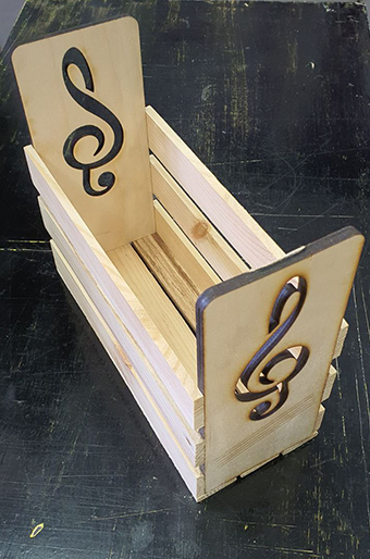 Коробка деревянная 605/115-93 прямоуг. c резными ручками- льется музыка / ПОД ЗАКАЗ