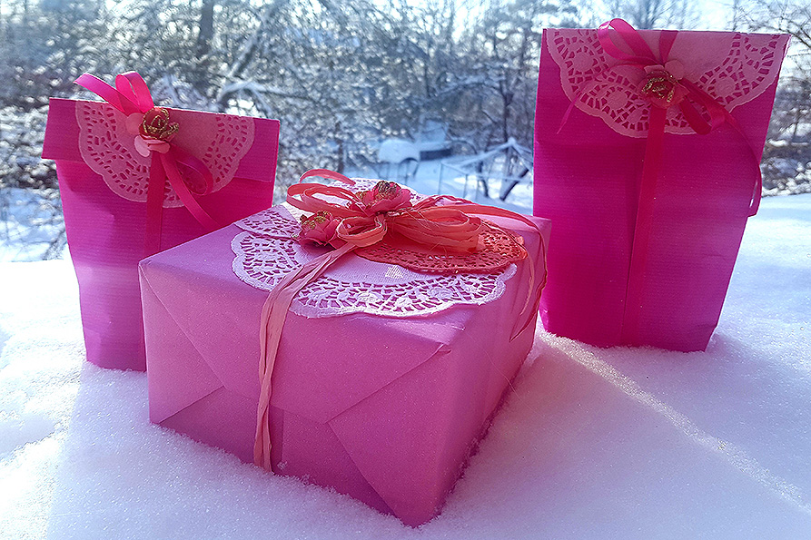 Подарки и упаковка. Идеи упаковки подарков своими руками. Гранд гифт подарочная упаковка. Как упаковать подарок.