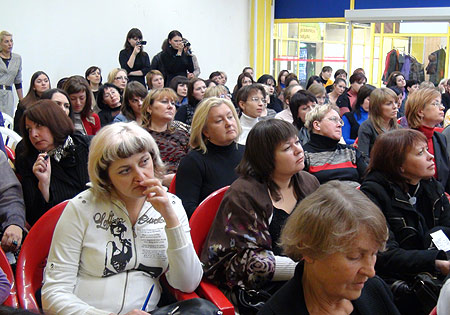 Подарочная упаковка коробки бумага пленка сумки купить в Москве в Гранд Гифт